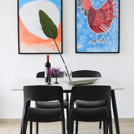 Апартаменты Margarita Gardens Two 1bed Flats 500m From Sea