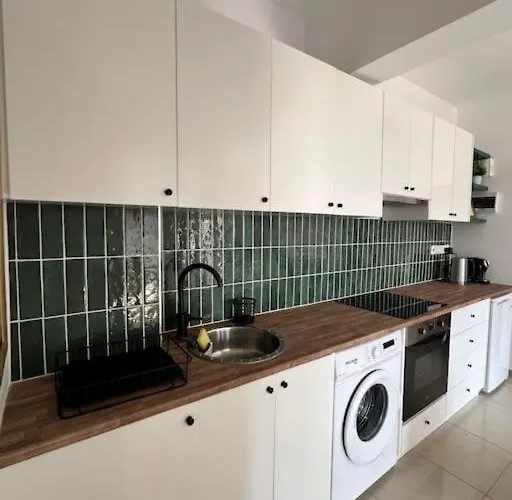 Margarita Gardens Two 1bed Flats 500m From Sea *