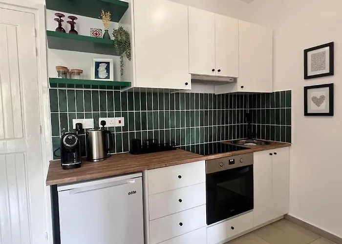 Margarita Gardens Two 1bed Flats 500m From Sea Daire *