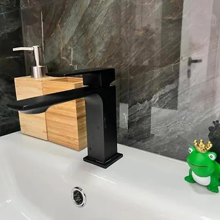 Margarita Gardens Two 1bed Flats 500m From Sea