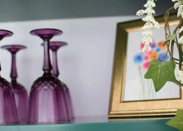 Margarita Gardens Two 1bed Flats 500m From Sea *