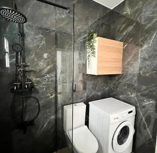 Margarita Gardens Two 1bed Flats 500m From Sea